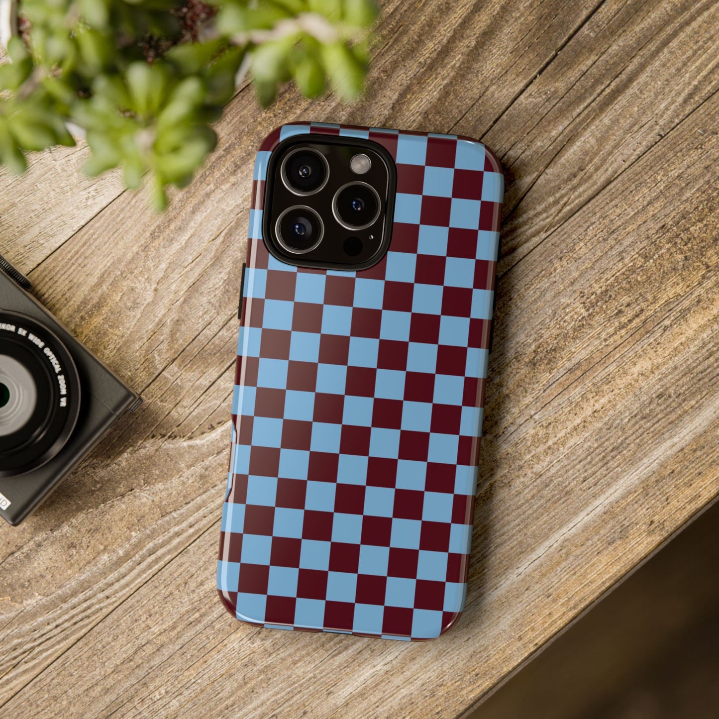 Desprotegido | Funda para iPhone con diseño de tablero de ajedrez retro