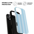 Funda para iPhone con rayas azules junto a la piscina