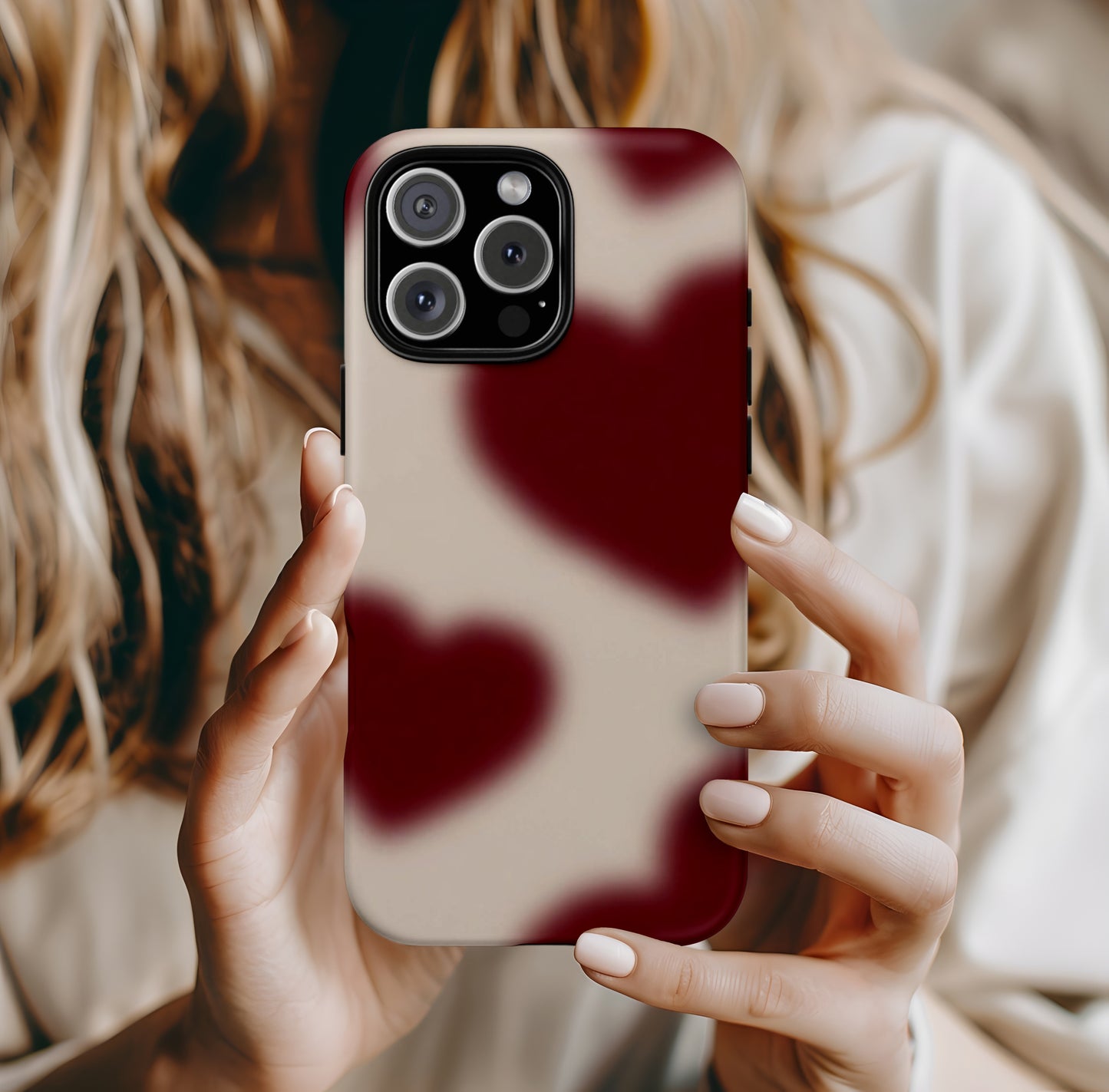 Funda para iPhone con corazones con enfoque suave y deseos del corazón